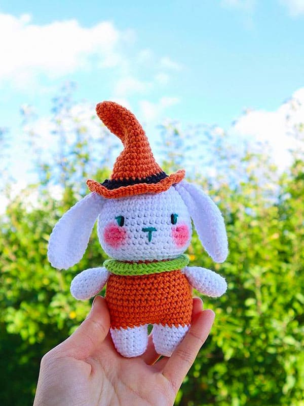Paso a Paso Personaje De Halloween Mimi Conejito Amigurumi Patrón Gratis