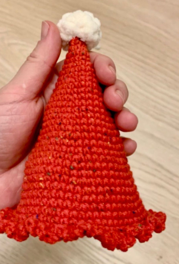Little Santa Amigurumi Free Crochet Pattern hat