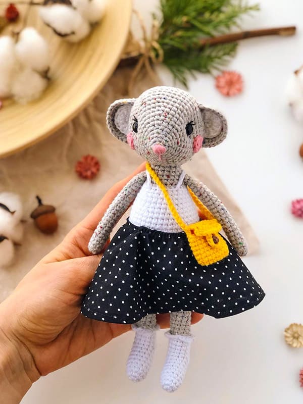 Cute Mouse Amigurumi Crochet Pattern