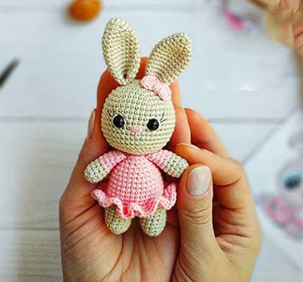 Conejito Muñeca Millie Amigurumi PDF Patrón Gratis - Todo amigurumi