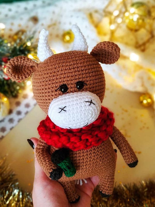 Toro con Taza de Café Amigurumi Patrón Gratis