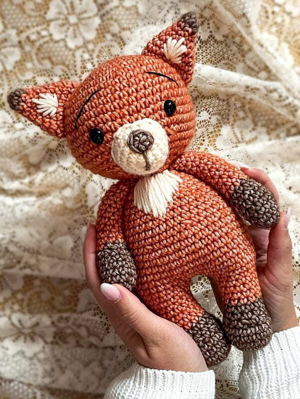 Crochet Fiona the Fox Amigurumi Free Pattern (1)
