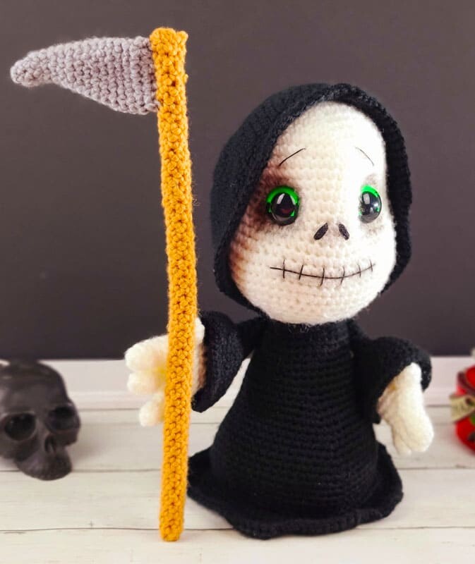 Crochet Grim Reaper Amigurumi Free Pattern (2)