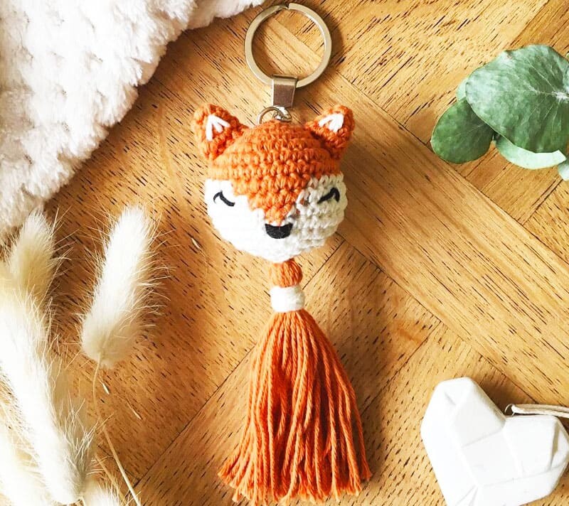 Easy Crochet Fox Keychain Amigurumi Free Pattern (2)