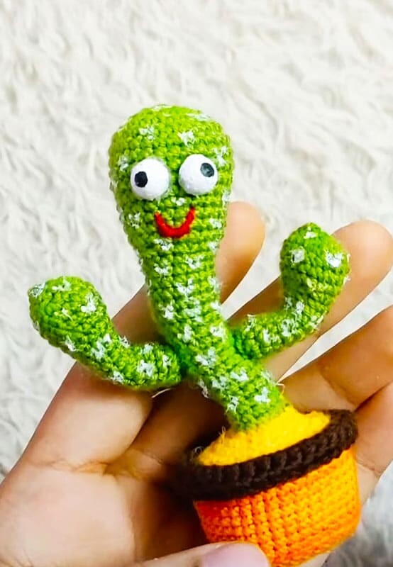 Easy Little Crochet Cactus Amigurumi Free Pattern (4)