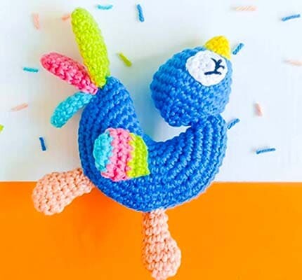 Pájaro Colorido Amigurumi Patrón Gratis