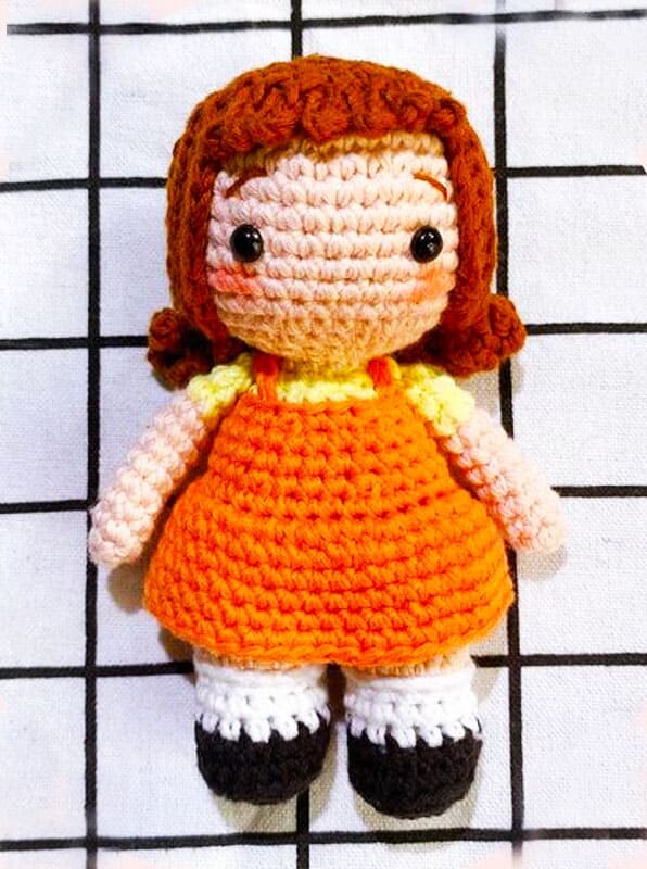 Crochet Squid Game Robot Girl Amigurumi Free Pattern (1)