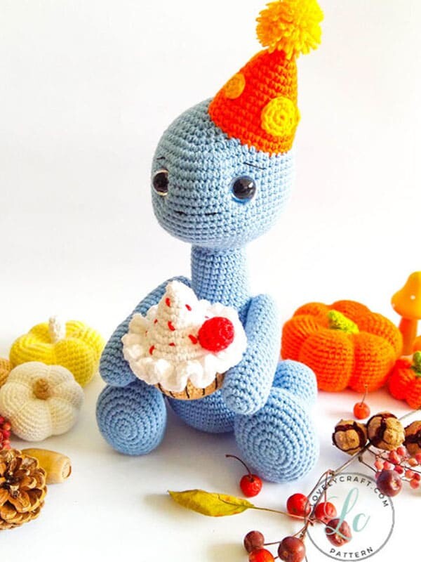 Happy Monroe Dinosaur Amigurumi Crochet Pattern (4)