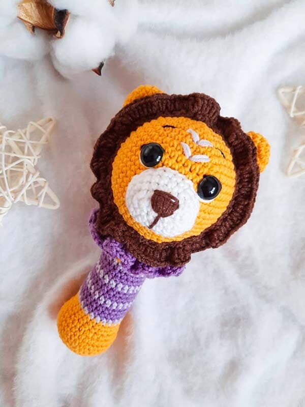 León Sonajero Amigurumi Patrón Gratis