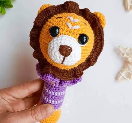 León Sonajero Amigurumi Patrón Gratis