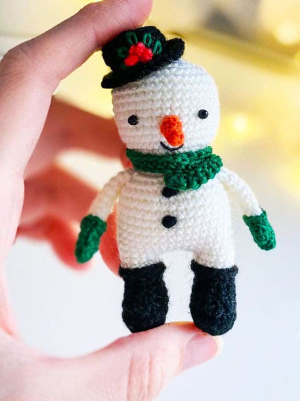 Monigote De Nieve PDF Amigurumi Patrón Gratis para Navidad