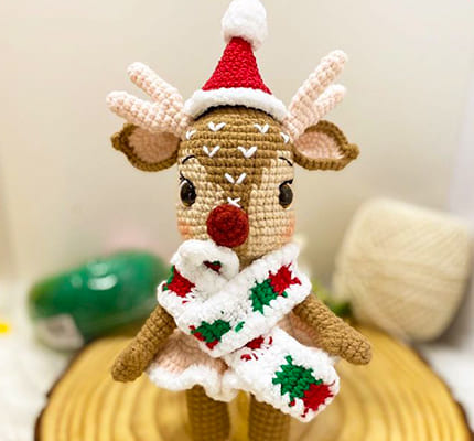 Ayudante de Rhyna Santa PDF Amigurumi Patrón Gratis