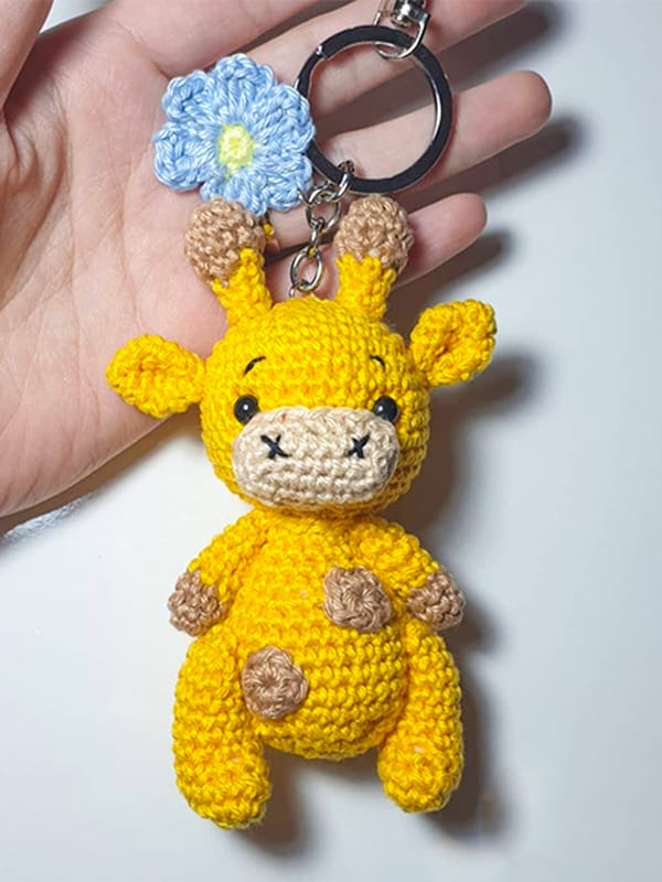 Crochet Giraffe Keychain Free Amigurumi Pattern - Lovelycraft