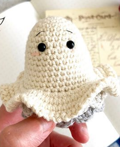 Fantasma De La Vendimia PDF Amigurumi Patrón Gratis
