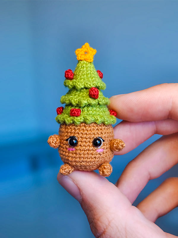 Tiny Crochet Christmas Tree Amigurumi Free Pattern