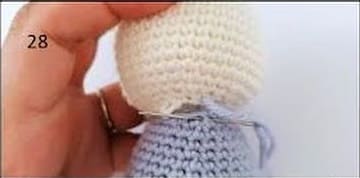 crochet christmas tree ornament angel amigurumi free pattern- head to body