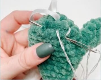 Crochet Christmas Cactus Ornament Free Pattern- cactus needles-3
