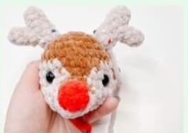 Crochet Reindeer Christmas Ornament Amigurumi Free Pattern snout 3