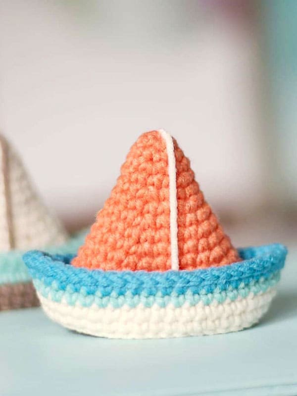 PDF Crochet Boat & Sailboat Amigurumi Free Pattern01