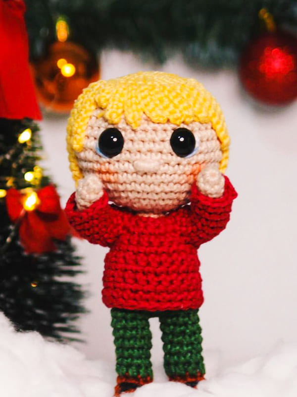 Home Alone Kevin Amigurumi Free PDF Pattern
