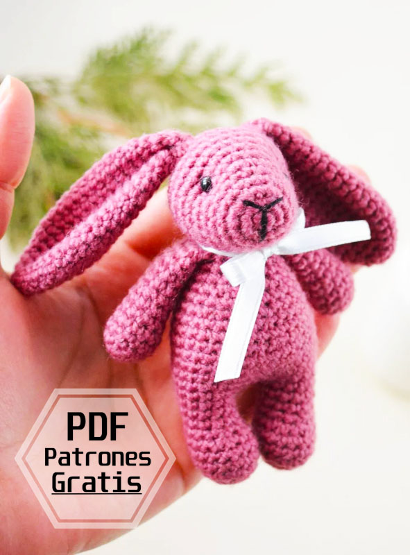 Llavero Conejo Mariana Amigurumi PDF Patrón Gratis (3)